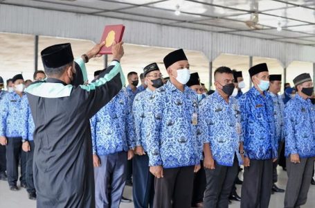 87 Pejabat Pengawas Eselon IV di Pemkab Ketapang Dilantik