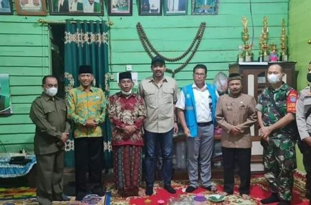 Dua Desa di Singkup Ketapang Akhirnya Teraliri Listrik, Maman Harap Sebagai Simbol Kemajuan Desa.