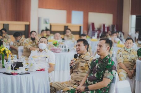 Ketua DPRD Kabupaten Ketapang M. Febriadi, S.Sos.,M.Si menghadiri kegiatan coffee morning di di Ruang Rapat utama Kantor Bupati Ketapang Rabu (16/3/2022).