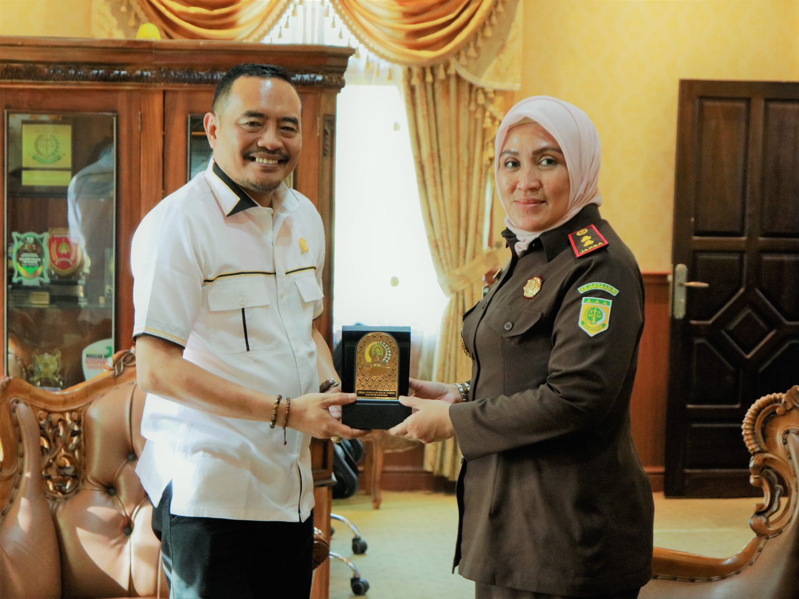 Ketua DPRD Ketapang Terima Kunjungan Kajari Ketapang