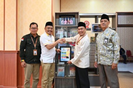 Jalin Silaturahmi, Ketua Baznas Ketapang Temui Ketua DPRD Kabupaten Ketapang