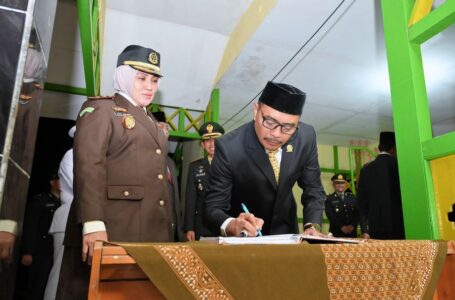 Upacara Apel Kehormatan Dan Renungan Suci Memperingati HUT RI Ke-78