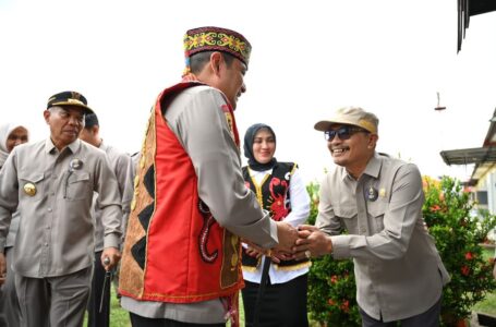 BUPATI DAN WAKIL BUPATI, KETUA DPRD SAMBUT KAPOLDA HADIRI ACARA NAPAK TILAS