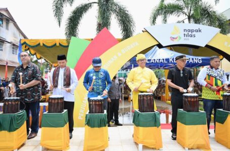 Lomba Dayung Perahu Naga “Open Turnamen Danlanal Cup” Napak Tilas Ketapang 2023