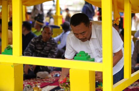 Ziarah Akbar Makam pahlawan Uti Usman