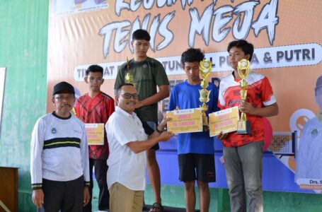 Bupati Ketapang Tutup Kejuaraan Tenis Meja Piala Ketua DPRD Ketapang Tahun 2023