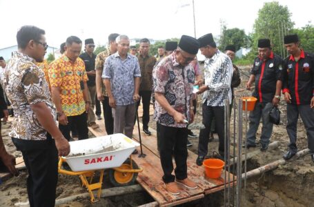 Peletakkan Batu Pertama Pembangunan Rumah Adat Madura