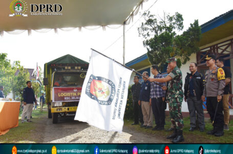28 armada truk bermuatan logistik Pemilu mulai bergeser ke enam kecamatan di Kabupaten Ketapang