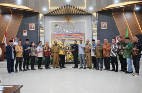 Kunjungan Kerja Pimpinan dan anggota DPRD Kabupaten Kapuas Hulu