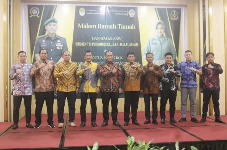 KETUA DPRD KETAPANG HADIRI MALAM RAMAH TAMAH DANREM 121/ABW
