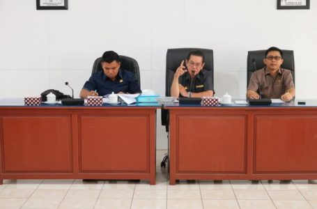 KETUA KOMISI II PIMPIN RAPAT KERJA, BAHAS UMSK
