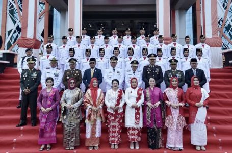 KETUA DPRD KETAPANG IKUTI UPACARA HUT KE-80 RI DAN BACAKAN NASKAH PROKLAMASI
