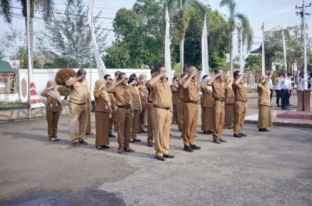 Sekretaris DPRD Ketapang Pimpin Apel Pagi, Tekankan Disiplin dan Kesiapan Kerja