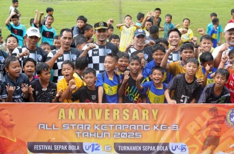 Wakil Bupati Ketapang Buka Festival Sepakbola U-12 dan Kompetisi U-45 Piala Ketua DPRD