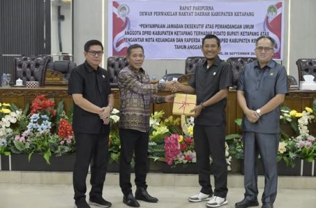 Eksekutif Jawab Pandangan Umum Anggota DPRD