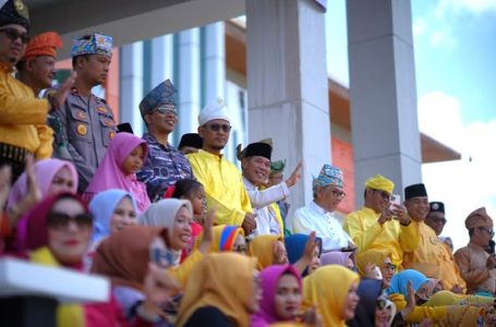 Pawai Hastagune 2025: DPRD Ketapang Bawa Pesan Pelestarian Budaya Melayu