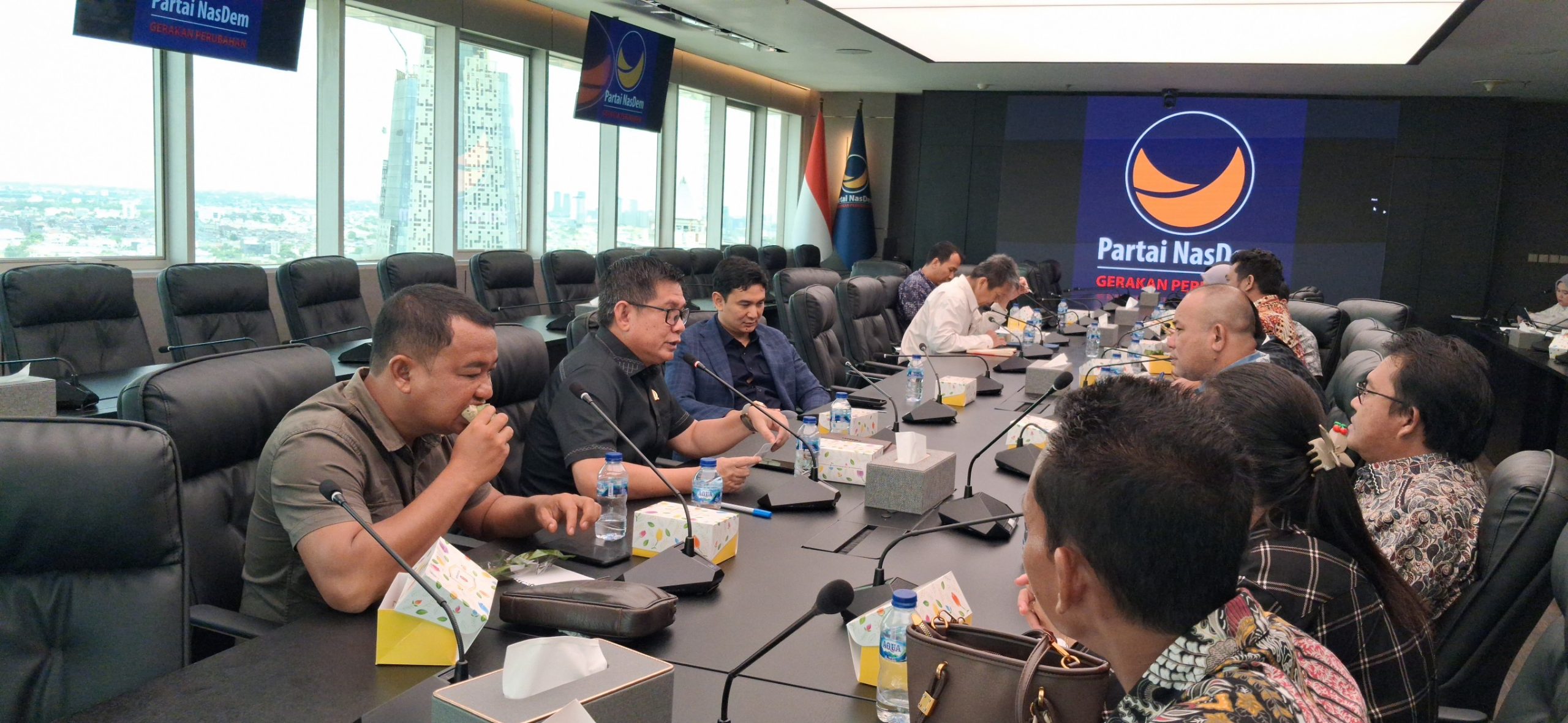 DPRD Ketapang Konsultasi ke Komisi XII DPR RI, Sampaikan Aspirasi Pembangunan Jaringan Listrik Desa.