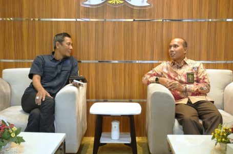 KETUA DPRD KETAPANG TERIMA KUNJUNGAN SILATURAHMI KETUA PENGADILAN NEGERI KETAPANG