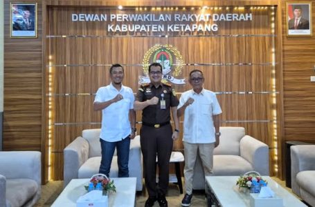 Ketua DPRD Ketapang Terima Kunjungan Kerja Pejabat Baru Kajari Ketapang