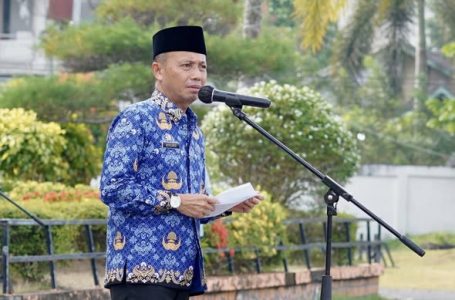 Sekretariat DPRD Ketapang Ikuti Apel Gabungan, Arahan Bupati Disampaikan melalui Sekda