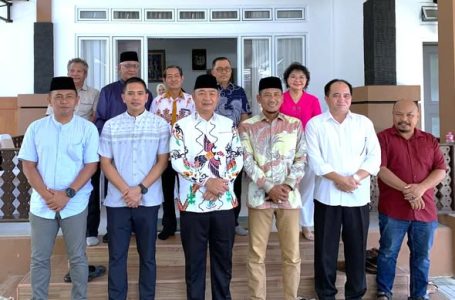 KETUA DPRD KETAPANG GELAR RAMAH TAMAH IDUL FITRI DI RUMAH DINAS, PERKUAT KEBERSAMAAN DAN TOLERANSI