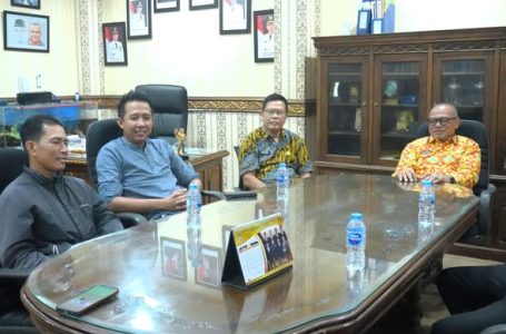 SEKRETARIS DPRD KETAPANG TERIMA KUNJUNGAN KERJA DPRD KAYONG UTARA