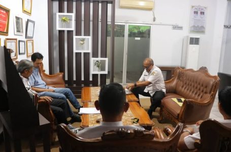 𝐒𝐓𝐔𝐃𝐈 𝐊𝐎𝐌𝐏𝐀𝐑𝐀𝐓𝐈𝐅, 𝐒𝐄𝐊𝐑𝐄𝐓𝐀𝐑𝐈𝐀𝐓 𝐃𝐏𝐑𝐃 𝐊𝐔𝐁𝐔𝐑𝐀𝐘𝐀 𝐊𝐔𝐍𝐉𝐔𝐍𝐆𝐈 𝐃𝐏𝐑𝐃 𝐊𝐄𝐓𝐀𝐏𝐀𝐍𝐆
