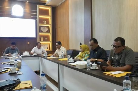 DPRD Ketapang Gelar Rapat Konsultasi Bahas Laporan Akhir Pansus LKPJ 2025