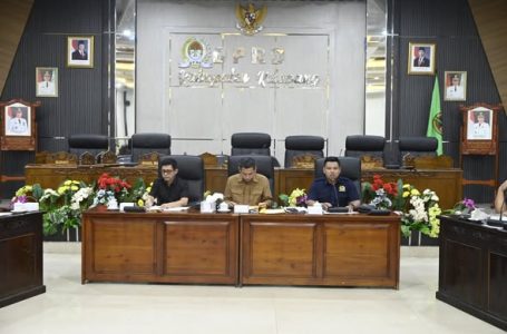 Komisi II DPRD Kabupaten Ketapang Gelar RDPU Bahas Penolakan Terhadap Hasil Keputusan Rapat Anggota Luar Biasa (RALB)