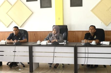 Rapat Kerja Komisi III Tentang Pemasalahan Pasar Dan retribusi