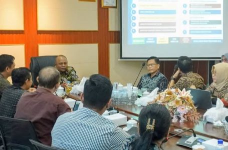 Kabag Umum Sekretariat DPRD Ketapang Hadiri Rapat Evaluasi Monev Keterbukaan Informasi Publik 2026