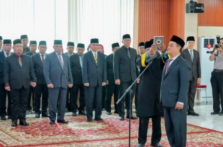 Sekretaris DPRD Kabupaten Ketapang Hadiri Pelantikan Kepala Disdukcapil, Wakil Bupati Sampaikan Arahan Bupati tentang Transformasi Pelayanan dan Penguatan Satu Data
