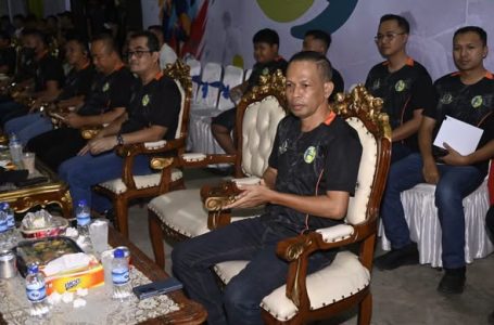 ANGGOTA DPRD NASDIANSYAH DAN FORKOPIMDA HADIRI PEMBUKAAN JURNALIS KETAPANG CUP SERI-XII SEBAGAI WUJUD DUKUNGAN LEGISLATIF TERHADAP KOMUNITAS PERS