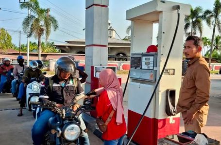 Ketua DPRD Ketapang Bersama Hiswana Migas Tinjau Langsung SPBU, Antrean BBM di Dalam Kota Berangsur Lancar