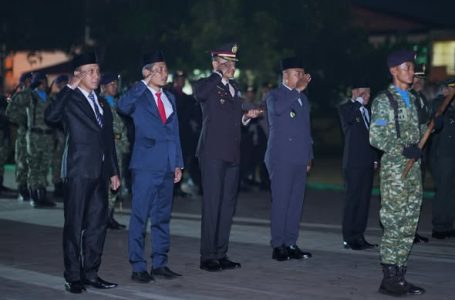 Ketua DPRD Ketapang Hadiri Apel Kehormatan dan Renungan Suci, Kenang Jasa Para Pahlawan