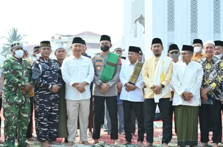 Ketua DPRD Ketapang Ikuti Sholat Istisqa, Panjatkan Doa Agar Hujan Segera Turun