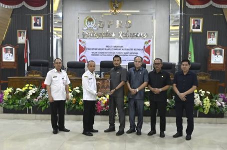 DPRD Ketapang Bahas Dua Raperda Inisiatif, Penataan PKL dan Pengawasan Miras