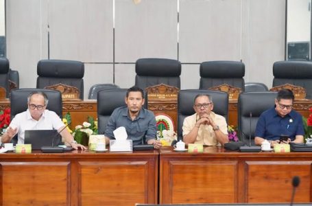Ketua DPRD Ketapang Pimpin Rapat Banggar, TAPD Paparkan Gambaran Awal APBD 2027